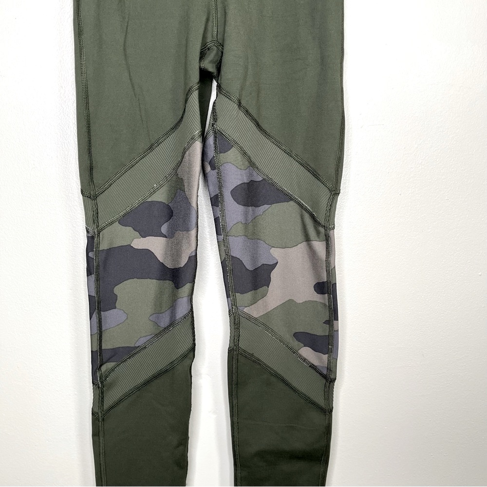 Aerie Offline The Hugger Hi Rise Soft Army Green Skinny Leg Size XS - Picture 7 of 8